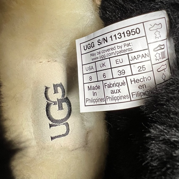 Ugg Classic Cozy Bootie- Women Size 8 - Picture 10 of 10